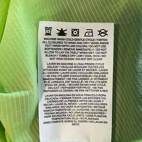 NIKE Impossibly Light Reflective Running Jacket Volt Lime Women’s Size Small - Picture 6 of 6